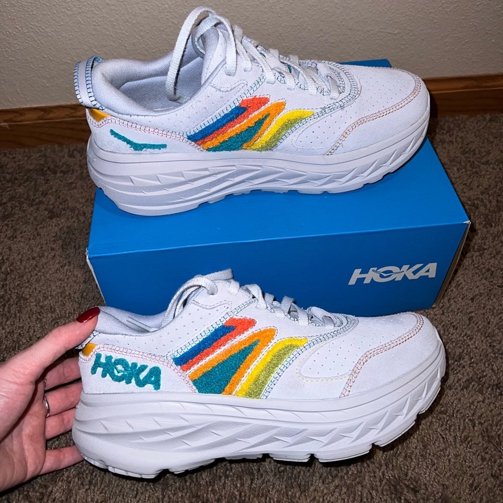 Hoka Bondi Embroidery Arctic Ice/Atlantis- women’s 7.5, men’s 6.5